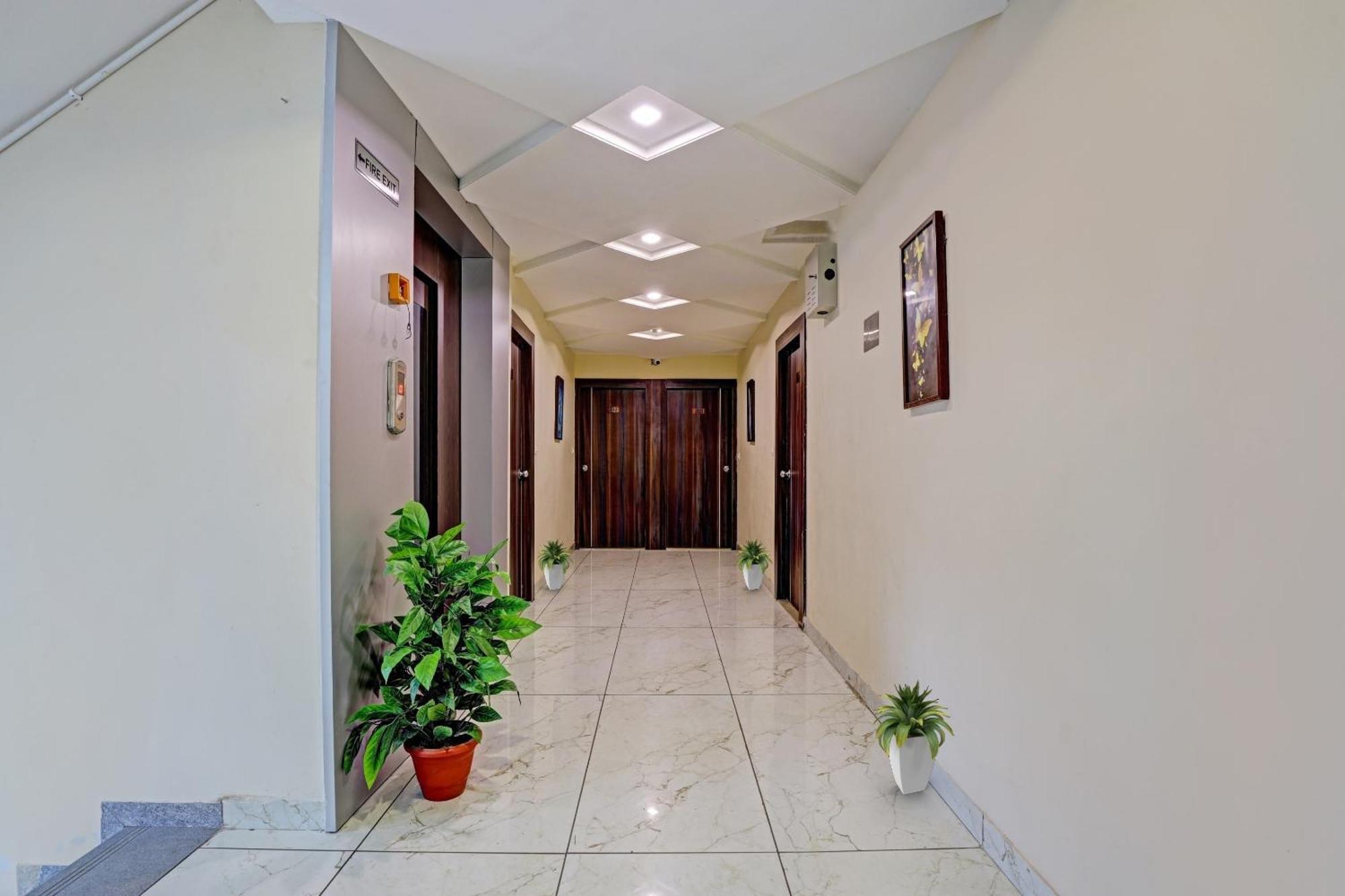Collection O Hotel Raj Palace Vadodara Luaran gambar